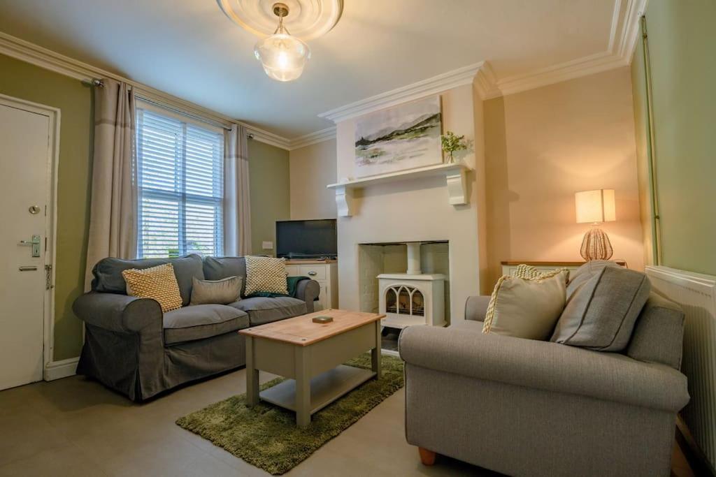 Host & Stay - Oxford Road House Great Malvern Bagian luar foto